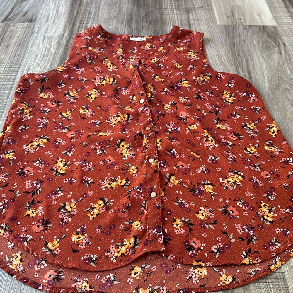 Maurice’s sleeveless top